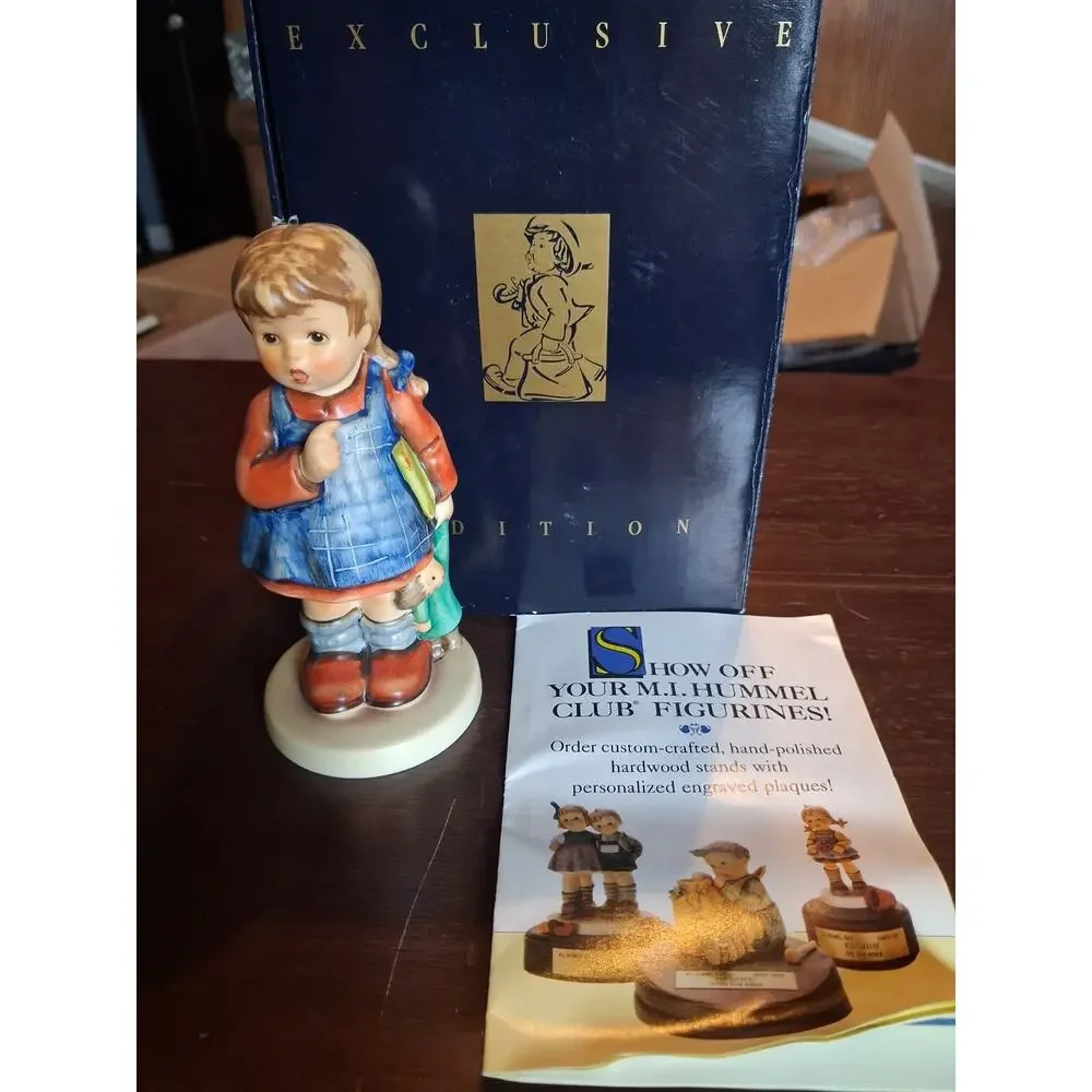 HUMMEL CLUB FIGURINE 